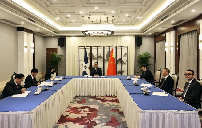 米蘭·(milan)中國官方網站環境“助力”多米尼加清運垃圾，毛偉明省長出席線上交接儀式